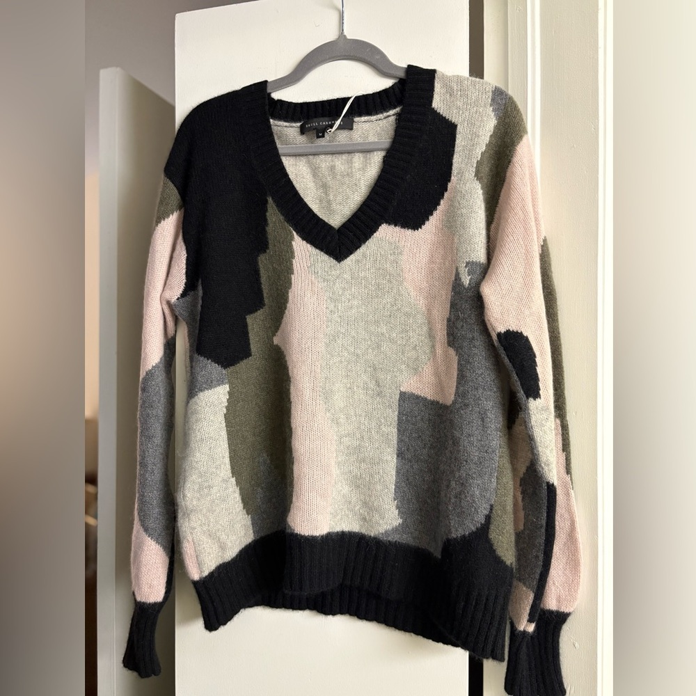 Skull Cashmere V-Neck Camouflage Sweater - Black, Pink, Gray